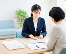 ご家族が亡くなった後の手続きを支える「おくやみコーナー」と、これからの生活設計